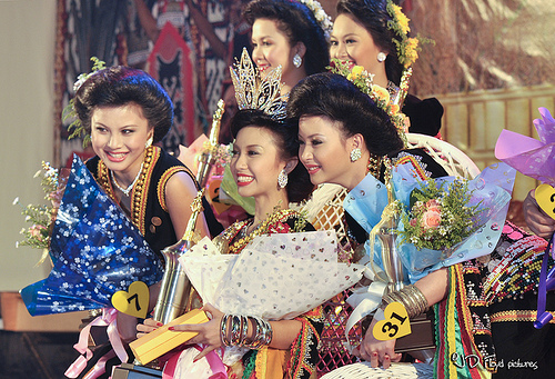 unduk ngadau2010-800a
