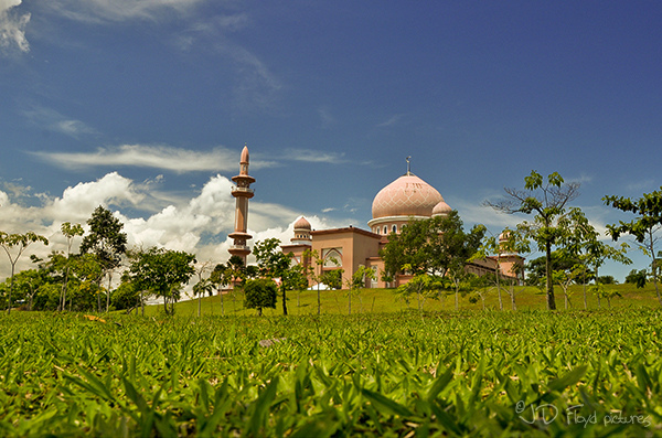 UMS1 mosque600 sharp