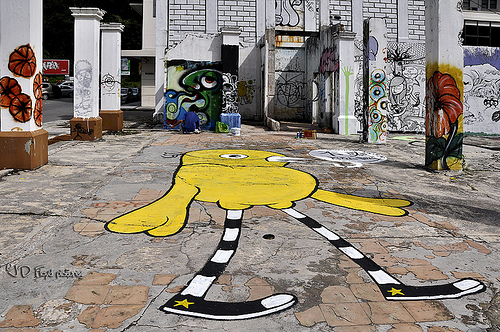 tweety on floor800